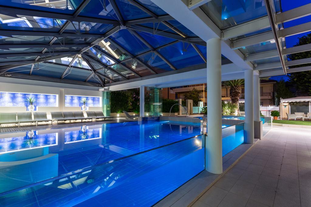 Hotel Luna Riccione E Aqua Spa Only Adults +12 Exterior photo